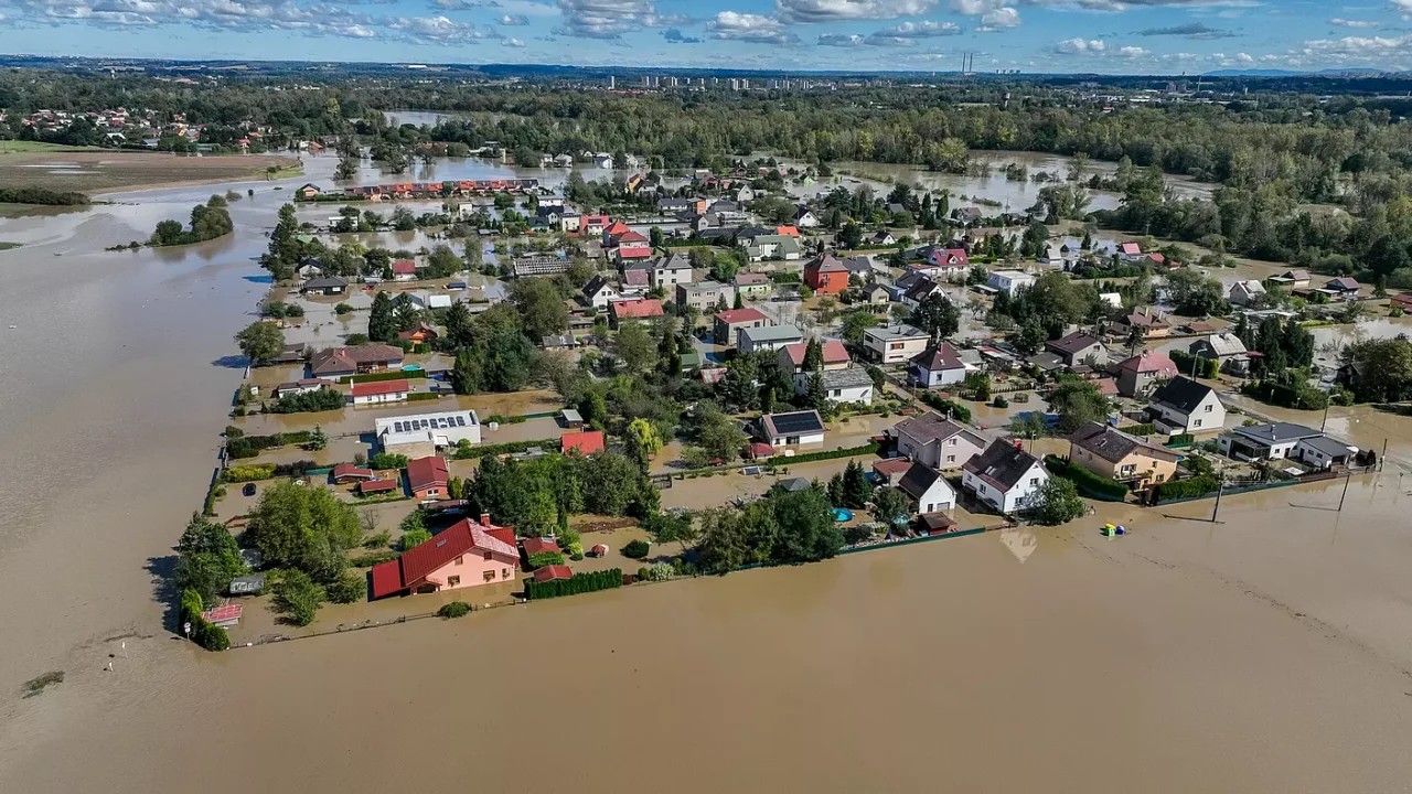 Tschechien: Mehr als 100.000 Menschen wegen Hochwasser evakuiert – Lage weiterhin dramatisch